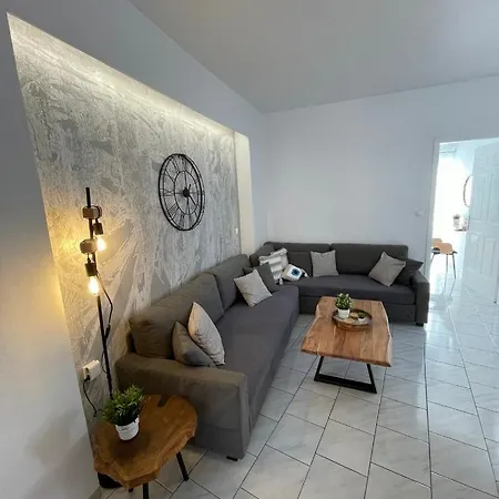 Lägenhet 2 Bedroom Hidden Gem In
